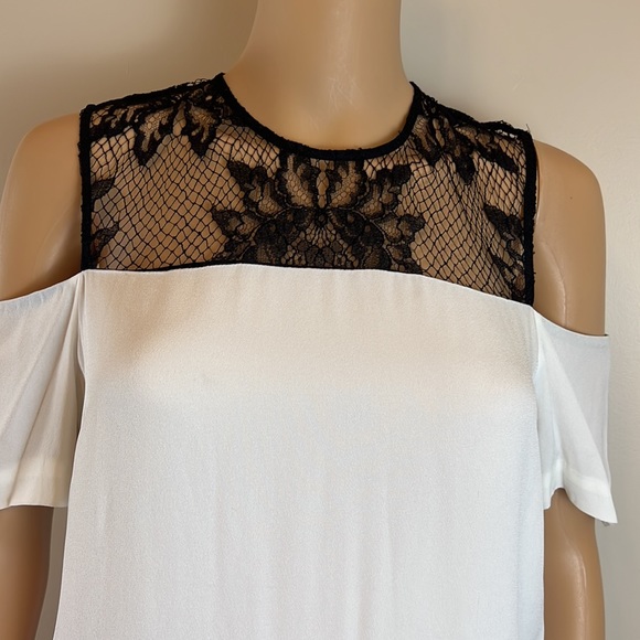 A.L.C. White Glyn Cold Shoulder Blouse with Black Lace - Picture 5 of 7